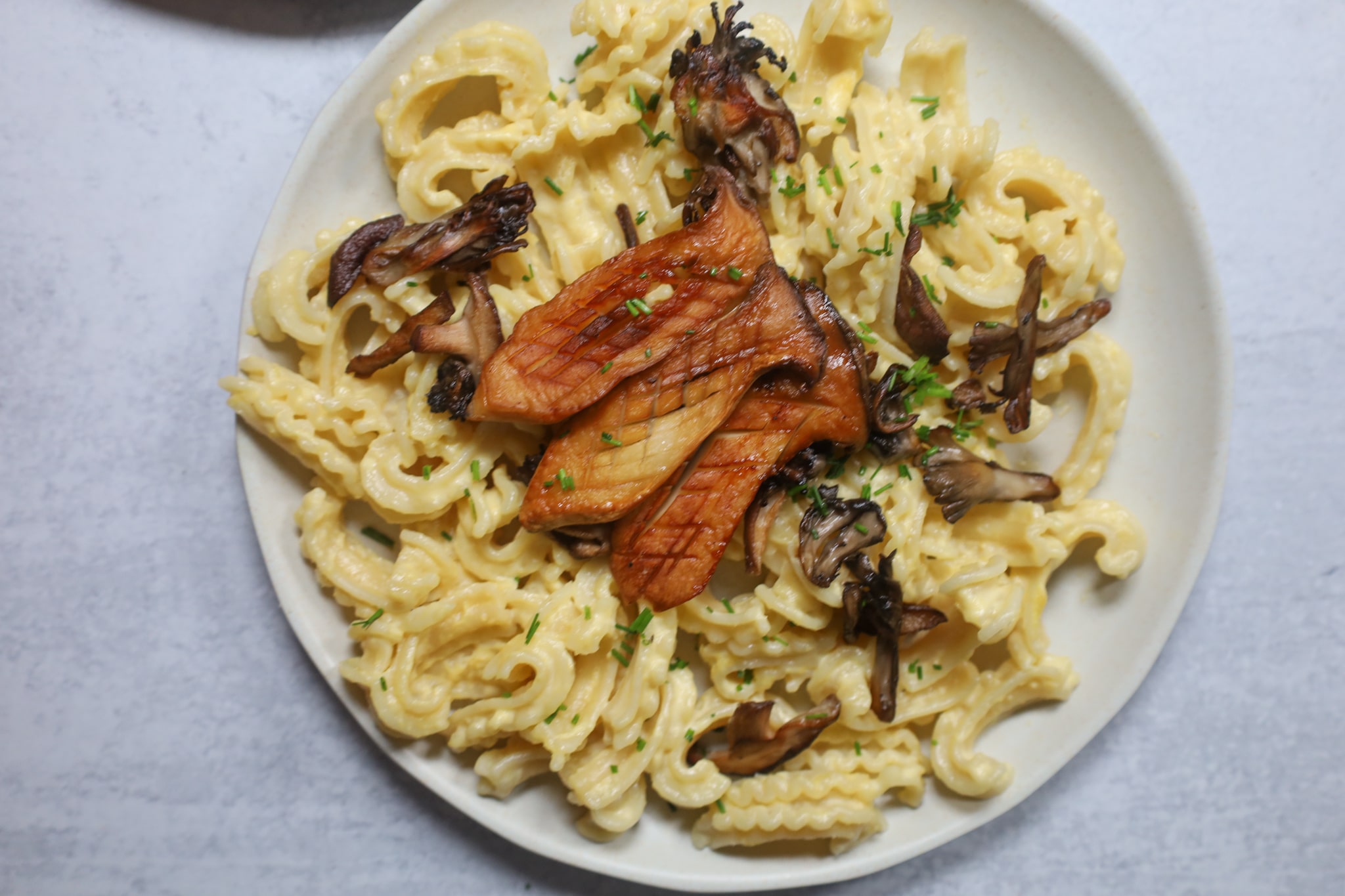 creamy corn pasta with chives and mushrooms