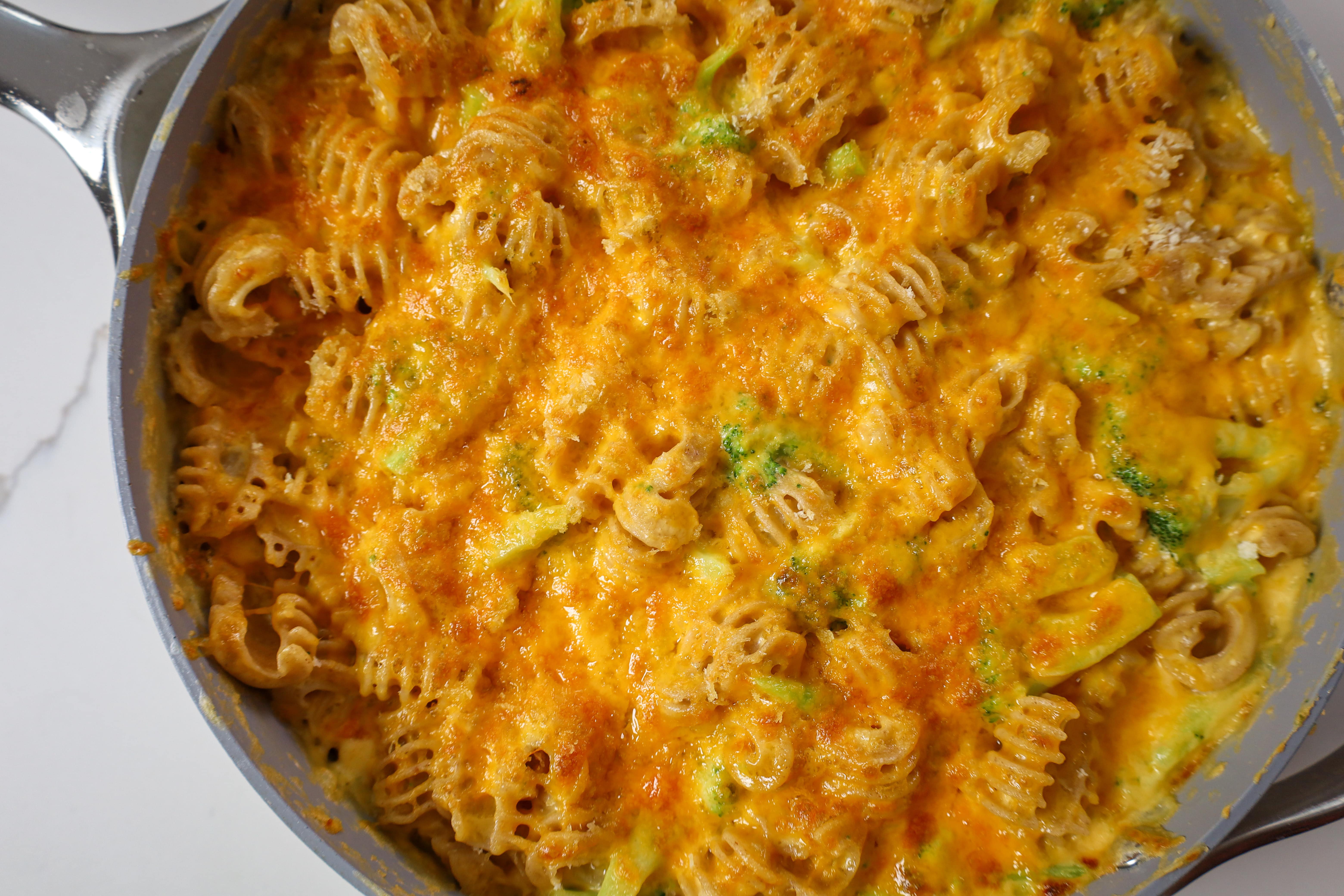 broccoli cheddar Mac n cheese