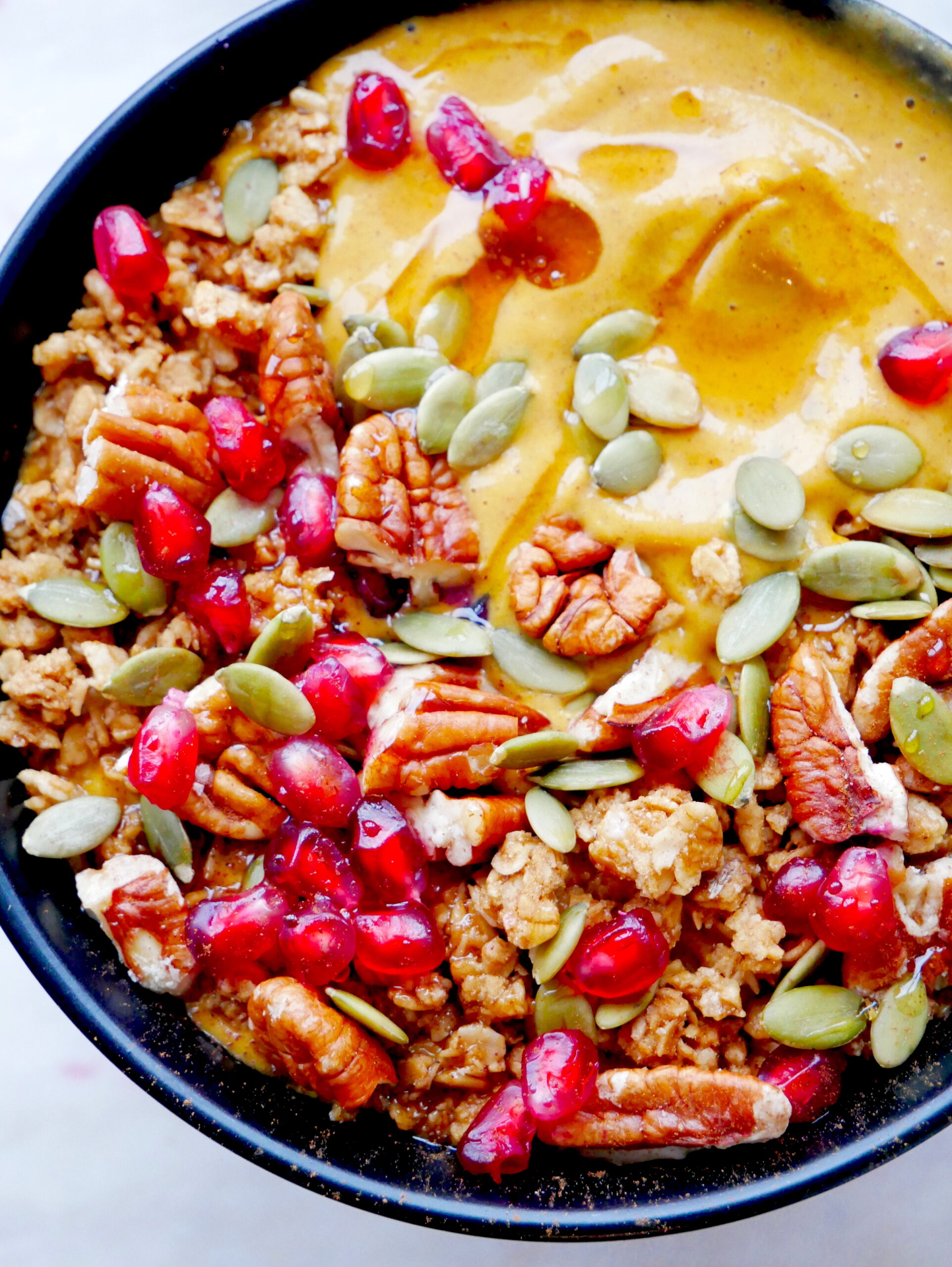 pumpkin pie smoothie bowl