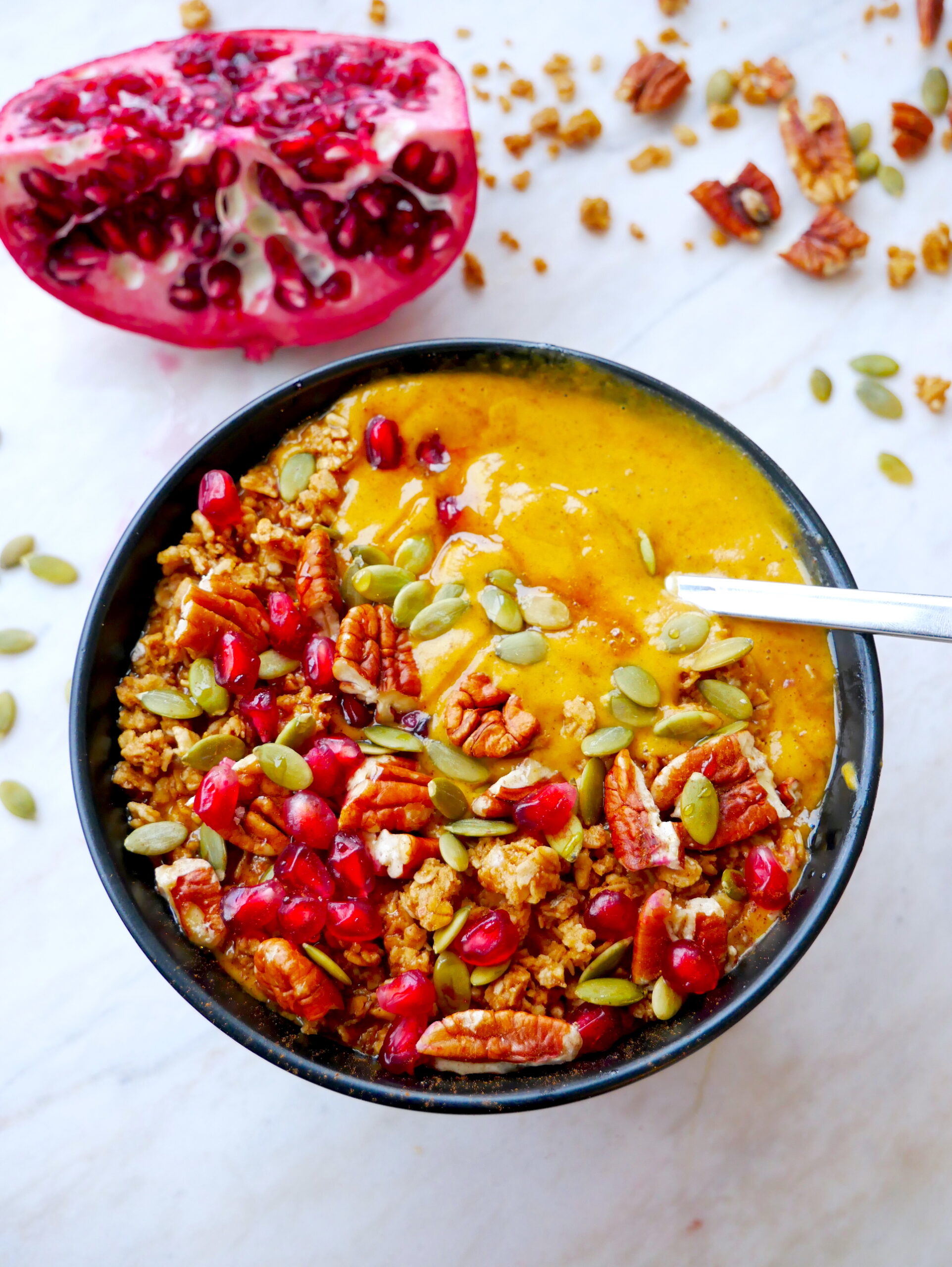 pumpkin pie smoothie bowl