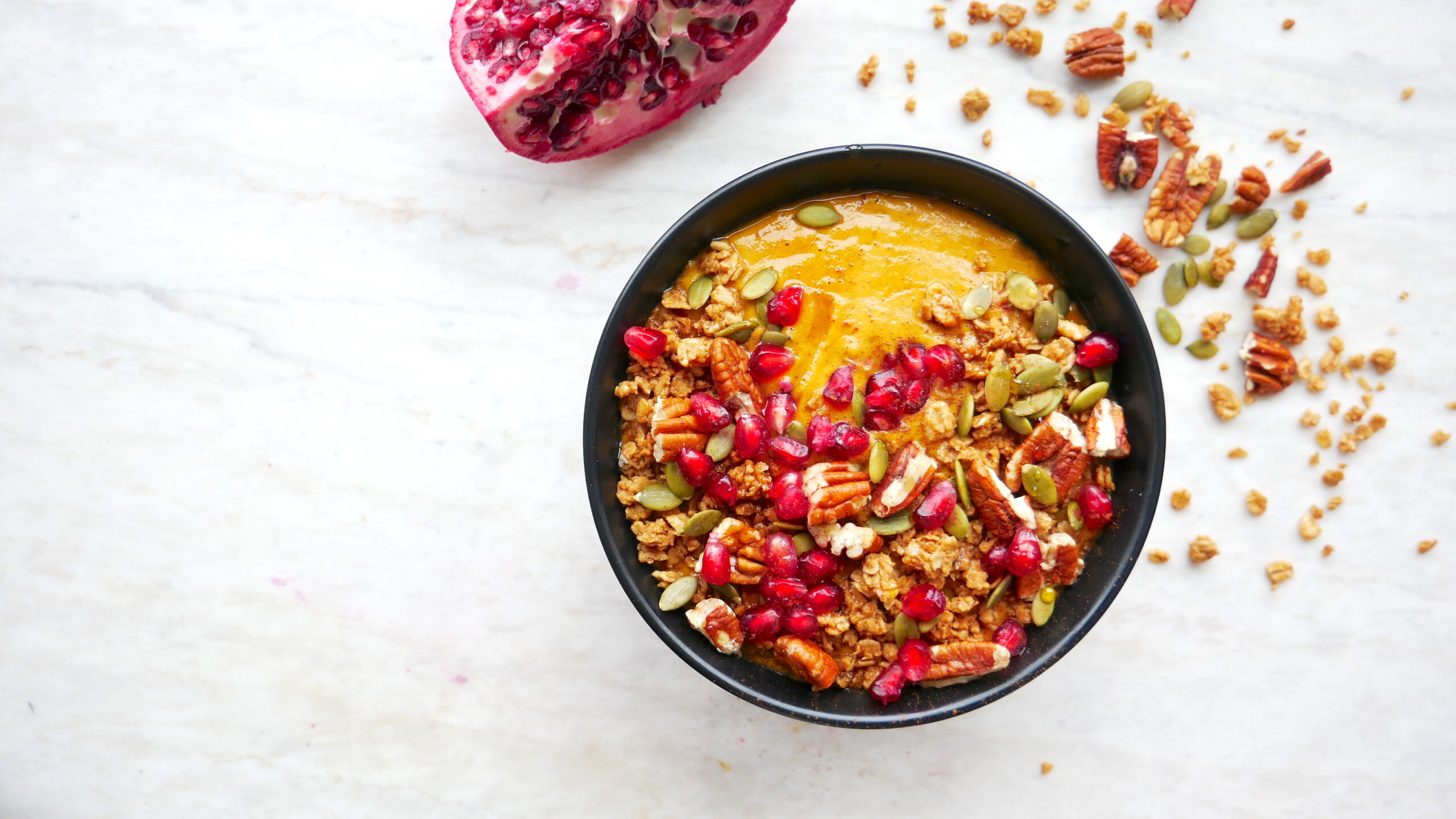 pumpkin pie smoothie bowl